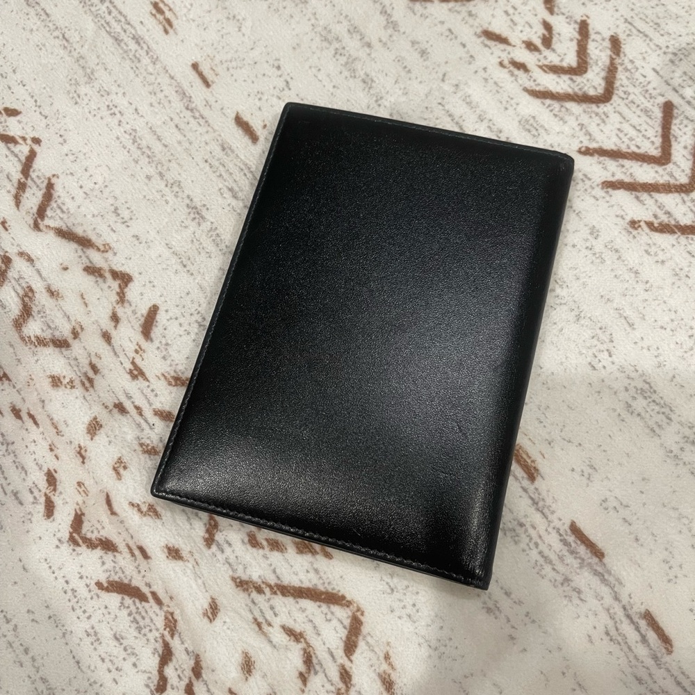 Montblanc Classic Black Leather Passport Holder - Picture 3 of 5